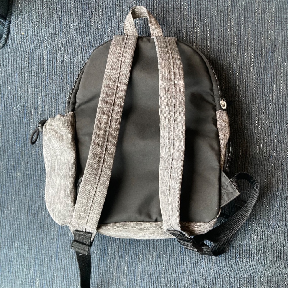 Medela pump backpack - Picture 3 of 3